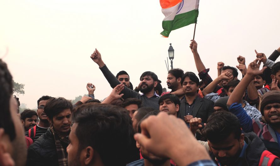 Bauernstreik in Indien schlägt Agrarreform zurück