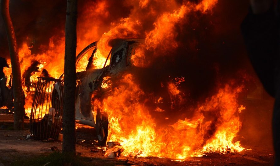 Cardiff Riots – Wut gegen die Polizei