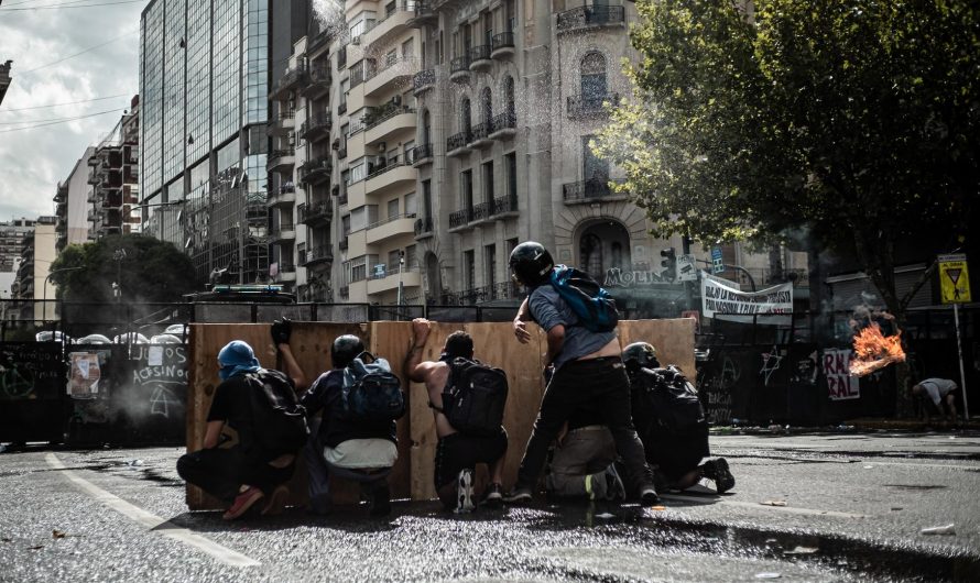 Angriff auf Arbeitnehmer:innen: Neues Arbeitsgesetz in Argentinien