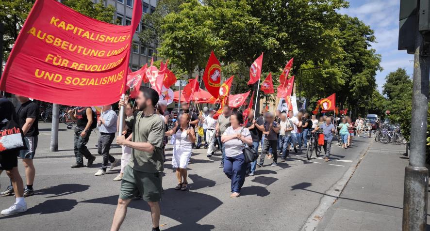 Anti-NATO-Demonstrationen in Köln und Frankfurt